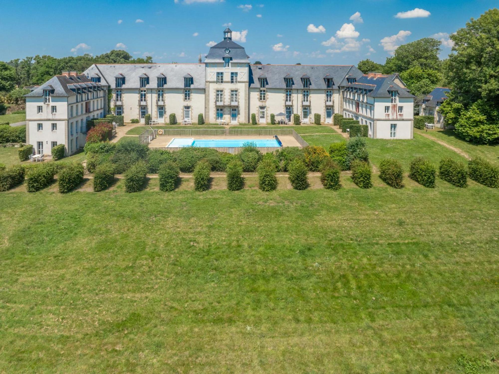 Apartment Chateau De Kergonano-10 By Interhome Baden Luaran gambar